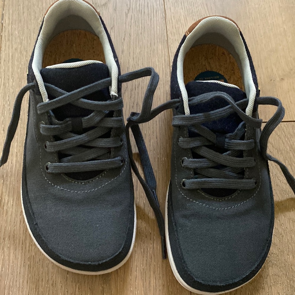 Lems  Chillums unisex women’s 8.5 men’s 7. Minimalist lace up in Varsity Blue